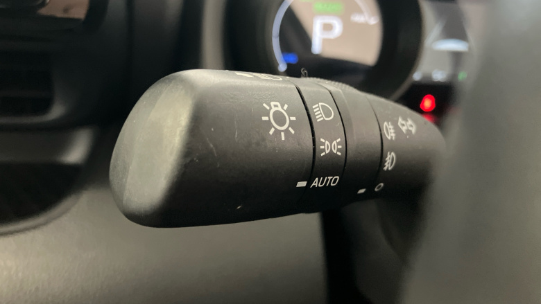 Toyota Yaris 1.5 Hybrid Design 5dr CVT Hybrid Hatchback